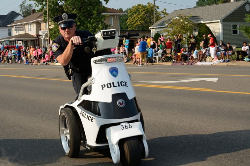Man In Blue, parade, canton ohio, hall of fame parade, police, police officer, HD wallpaper