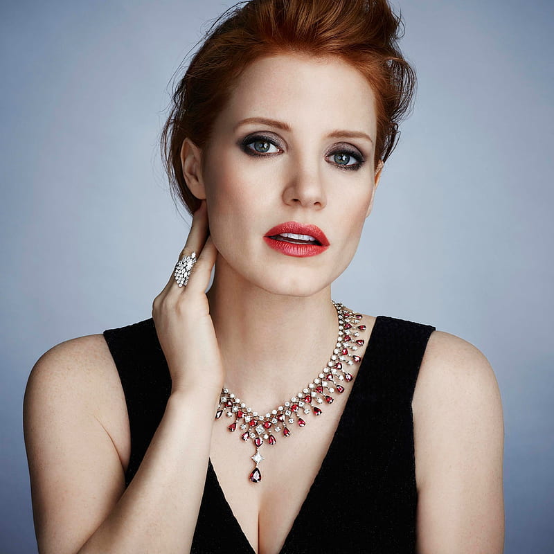 Jessica Chastain Actress Green Eyes Redhead Red Lipstick Necklace