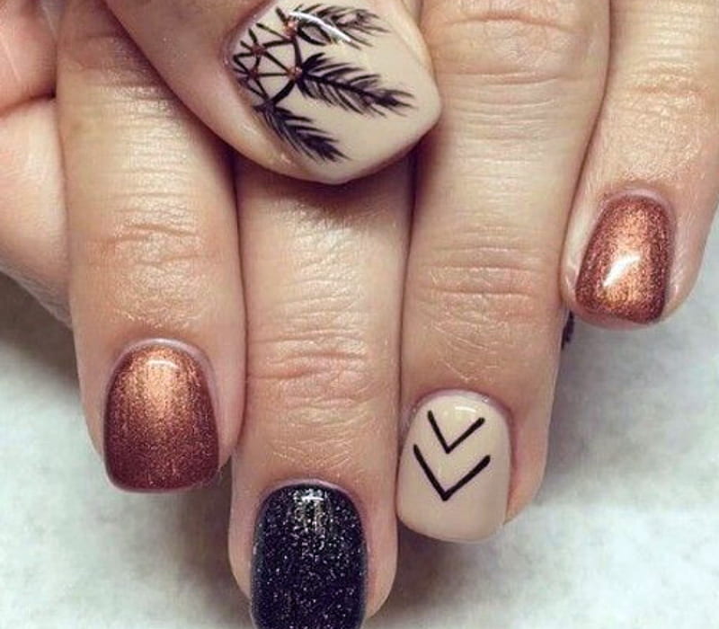 16 Fall Leaf Nail Art Designs That'll Put You In An Autumnal Mood