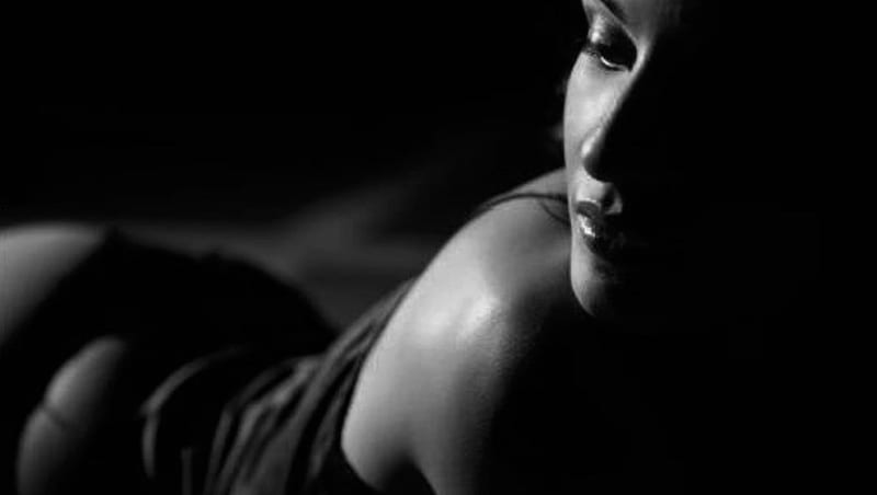 When I think of you ..., sensual, emotions, special, black and white, bonito, woman, thinking, sweet, graphy, beauty, feelings, feel, thoughts, touch, os, soft, delicate, senses, hop, HD wallpaper