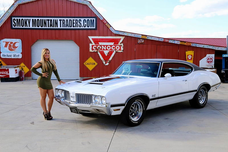 1970 Oldsmobile Cutlass 442 455 Engine and Girl, Oldsmobile, 455, Muscle, Old-Timer, Car, Cutlass, 442, Girl, Engine, HD wallpaper