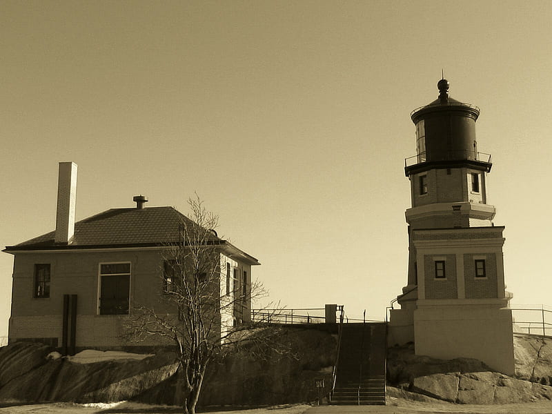 Split Rock Lighthouse, lake superior, brick, rock, foghorn, lighthouse, HD wallpaper