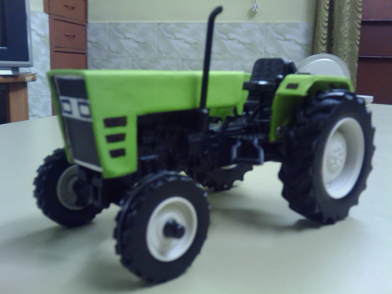 tractor scale model india, scale, tractor, green, model, handbuilt, india, toys, centy, HD wallpaper
