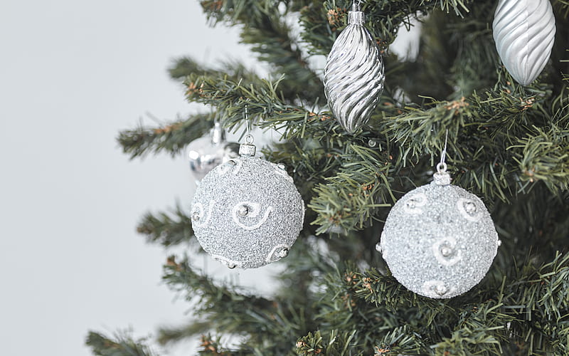 Silver Christmas balls, tree, New Year, gray background, blur, silver Christmas background, Happy New Year, Christmas, HD wallpaper