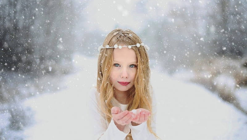 little girl, pretty, adorable, sightly, sweet, nice, beauty, face, child, bonny, lovely, pure, blonde, baby, winter, cute, snow, white, little, Nexus, bonito, dainty, kid, graphy, fair, people, pink, Belle, comely, smile, Standing, girl, nature, childhood, HD wallpaper