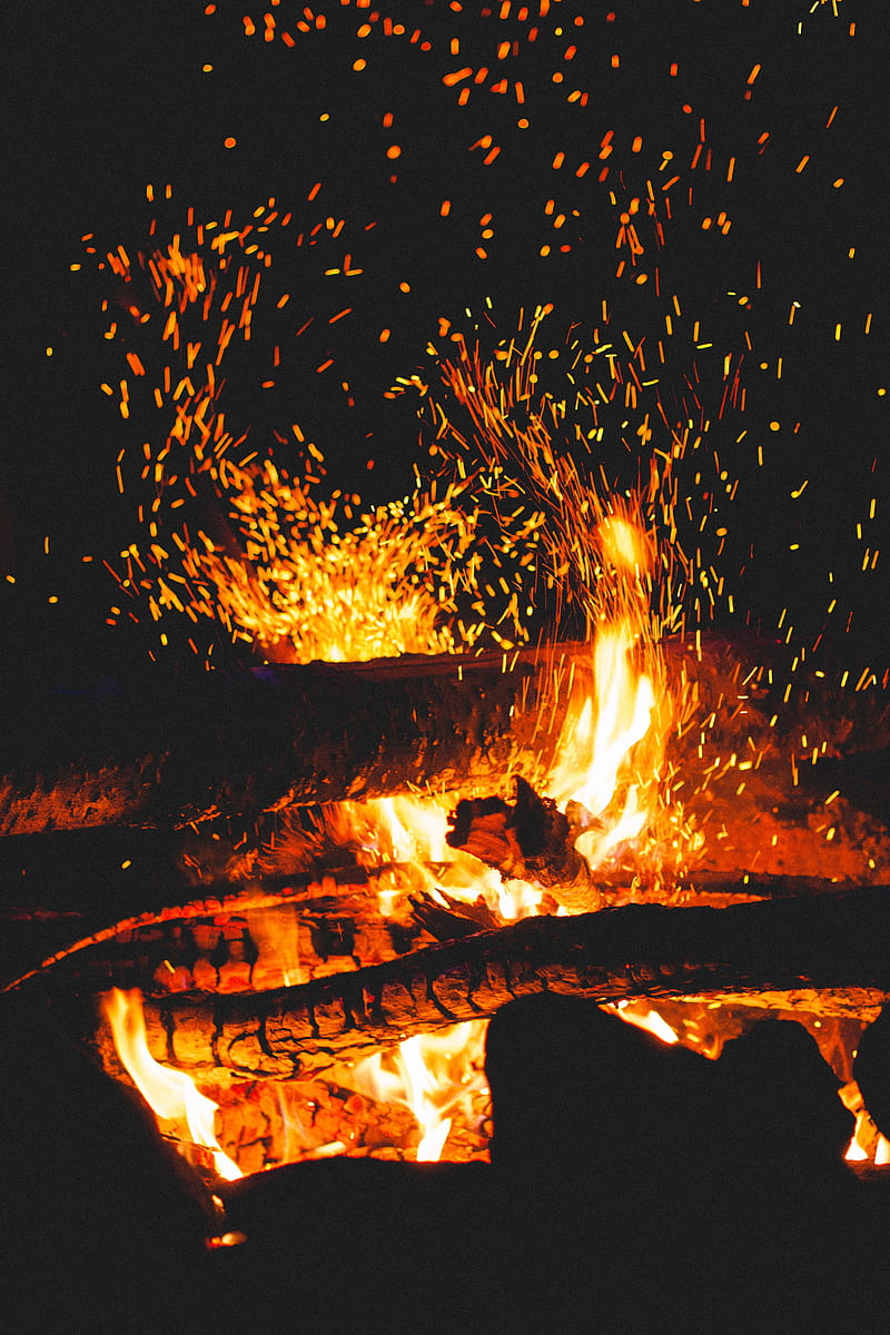 bonfire, sparks, logs, fire, black, HD phone wallpaper