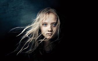LES MISERABLES GIRL HAIR ISABELLE ALLEN YOUNG COSETTE MOVIE GET GLUE STICKER 