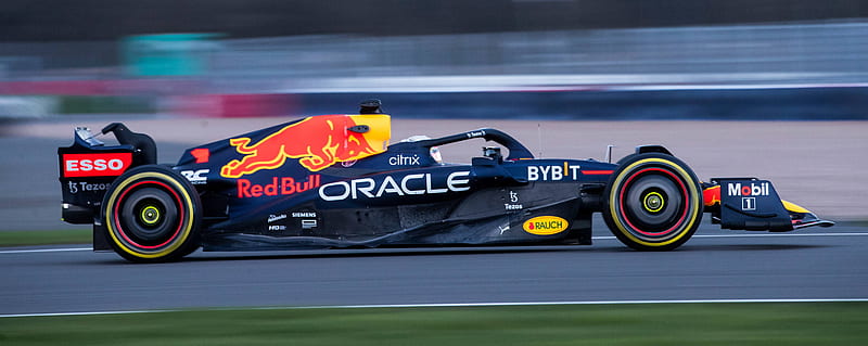 Red Bull RB18 makes public debut in Barcelona test, HD wallpaper