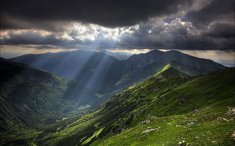 Mountain View, green, rays, mountains, dark, sunlight, clouds, valley, HD wallpaper