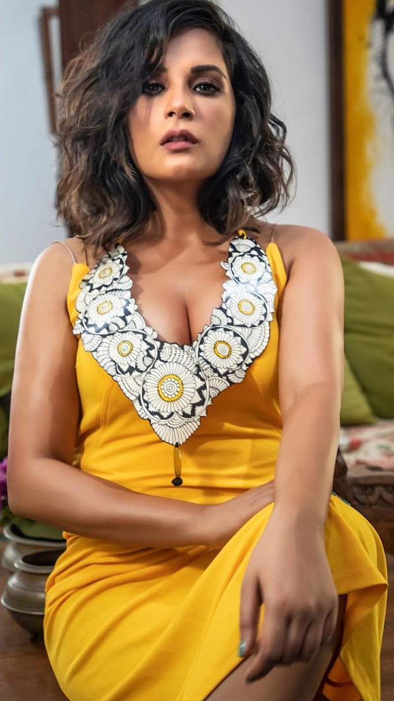 Richa Chadda , bollywood actress, yellow dress, HD phone wallpaper