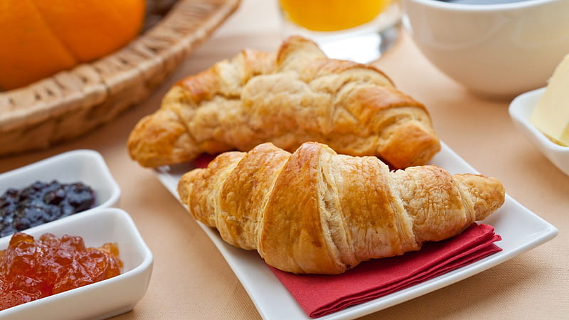 Delicious Croissants, glaze, delicious, flaky, abstract, sweet, dessert, croissants, bakery, large, HD wallpaper