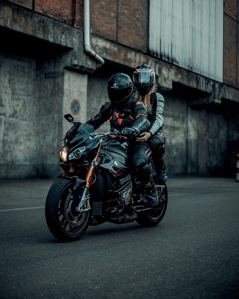 Pareja motociclista, moto, Fondo de pantalla de teléfono HD | Peakpx
