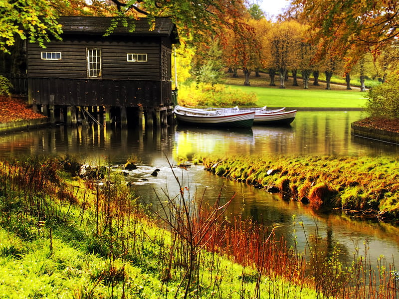 Autumn Glory, fall, boats, fresh, boathouse, colours, river, HD wallpaper