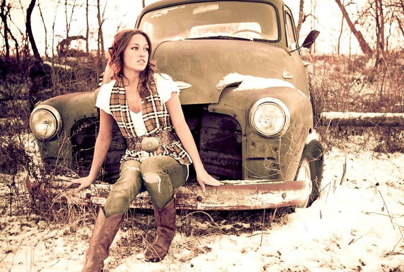 Cowgirl And Old Truck, class, boots, bonito, outdoors, farm, trucks, famous, female, models, ranch, fun, rodeo, snow, cowgirls, fashion, western, style, HD wallpaper