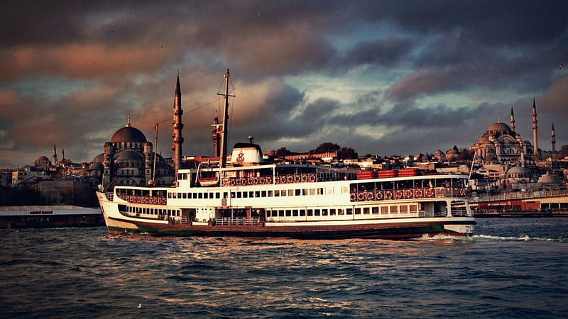 ferry crossing the bisphorus straits in istanbul, city, ferry, mosques, clouds, bay, HD wallpaper