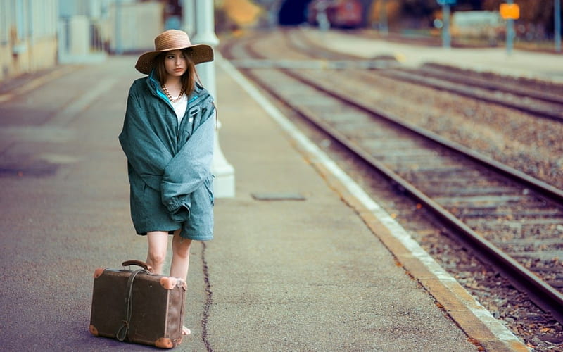 Lonely Traveller, wait, girl, model, Travel, lonely, HD wallpaper | Peakpx