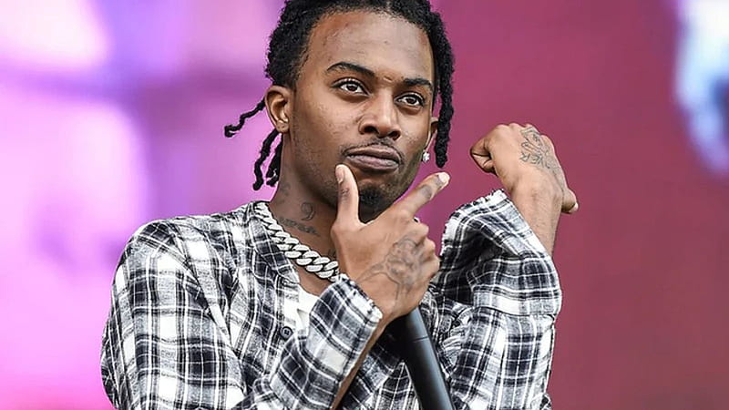 Playboi Carti Is Wearing White Black Checked Shirt And Silver Chain Having Tattoos On Neck And Hands Standing In Light Purple Pink Background Playboi Carti, HD wallpaper