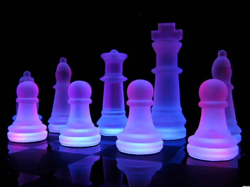 Neon chess, king, pretty, games, chess pieces, queen, electric, abstract, graphy, shades, back, neon, reflection, white, chess, blue, HD wallpaper