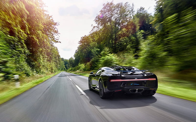 Bugatti Chiron, Back view, road, speed, hypercar, Bugatti, HD wallpaper