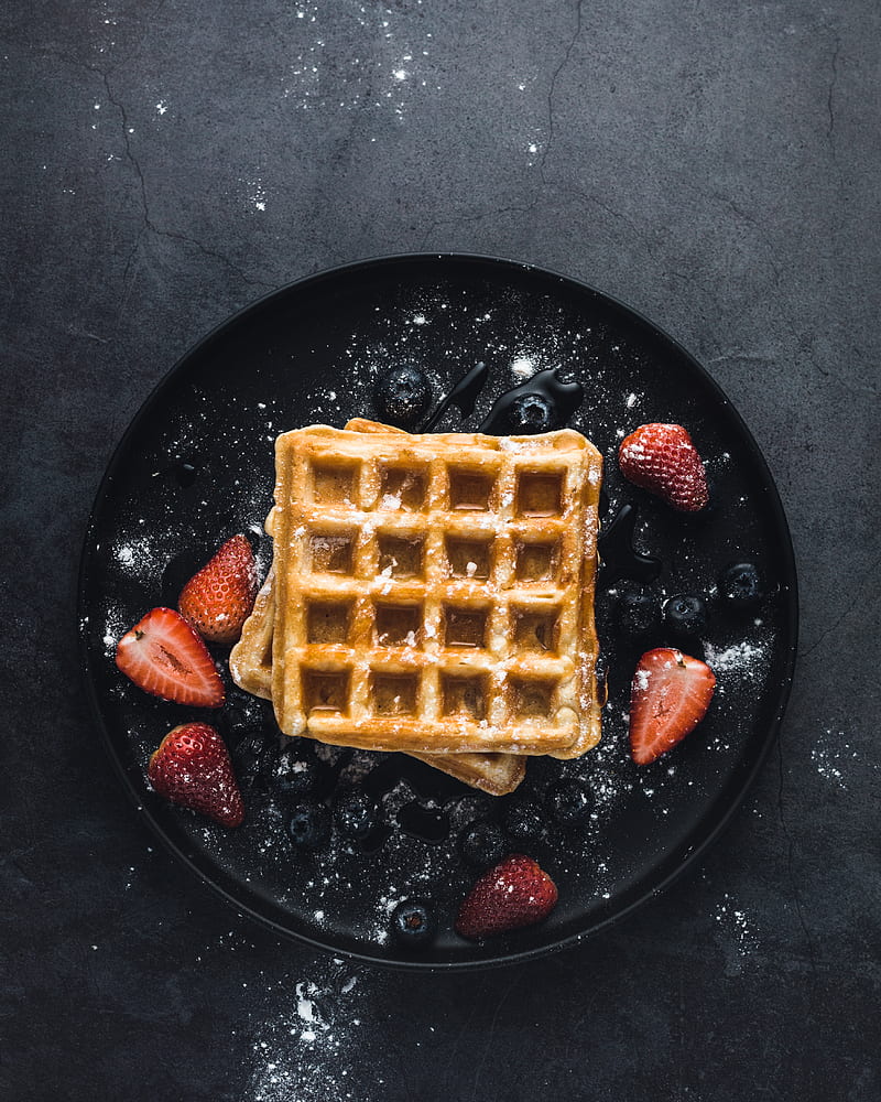 square waffle with strawberries, HD phone wallpaper