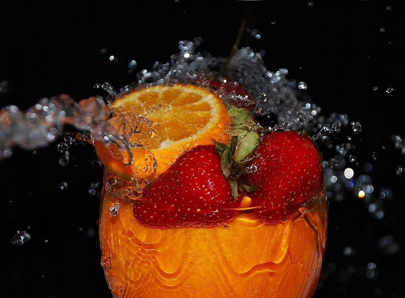 CITRUS QUENCHER, drinks, cocktails, oranges, fruit, water, citrus, tasty, strawberries, splashes, HD wallpaper
