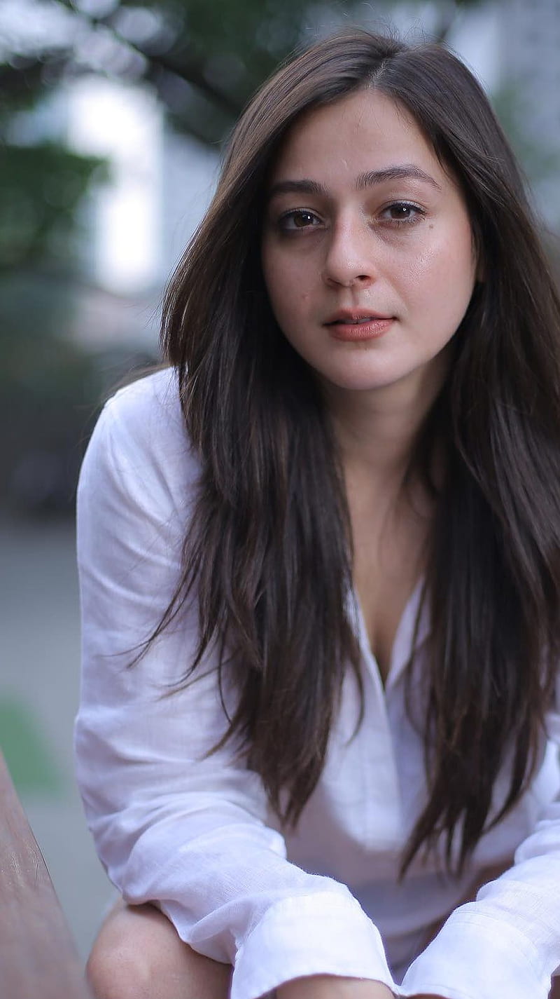Priyal gor , model, multilingual actress, HD phone wallpaper