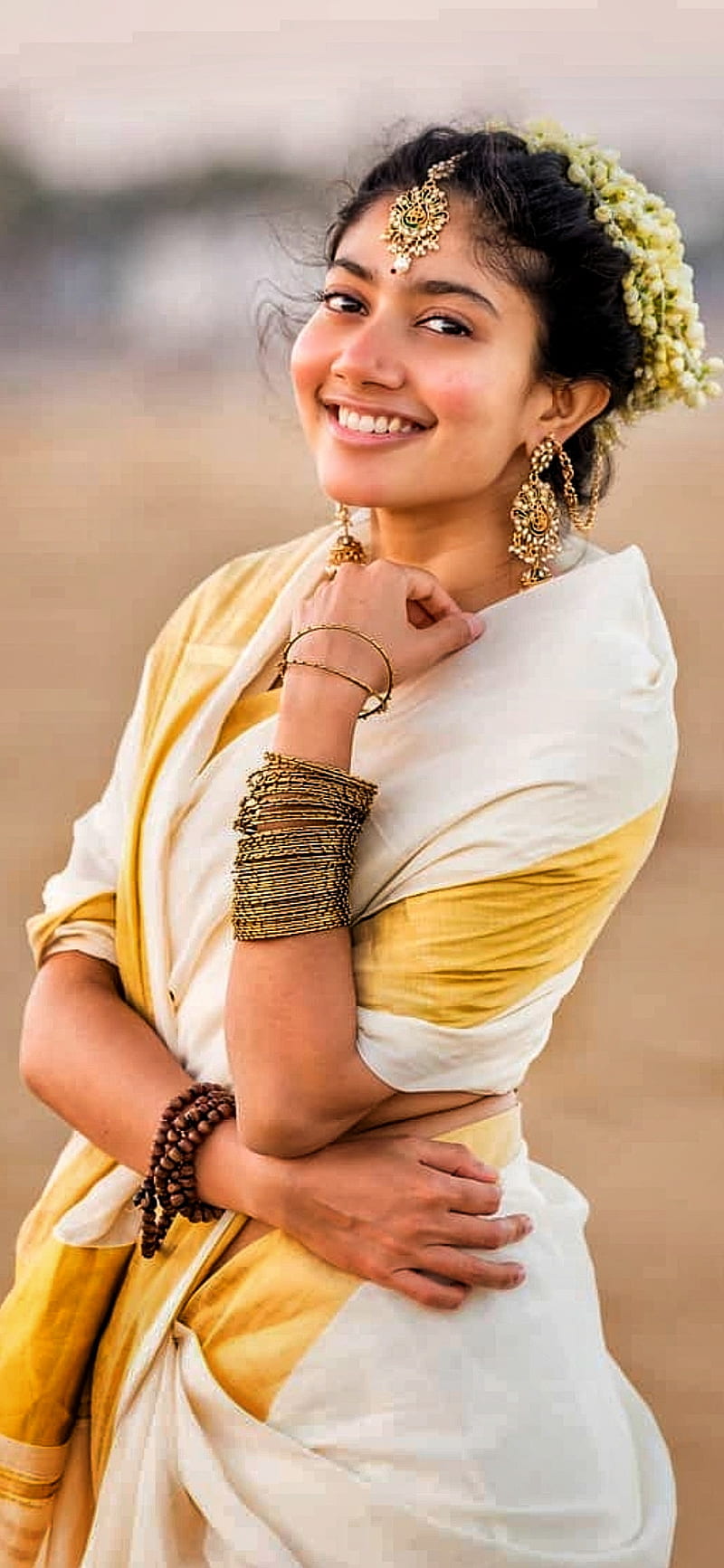 Sai Pallavi, actress, heroine, kerala, kollywood, malar, mallu, saipallavi, tamil, tollywood, HD phone wallpaper