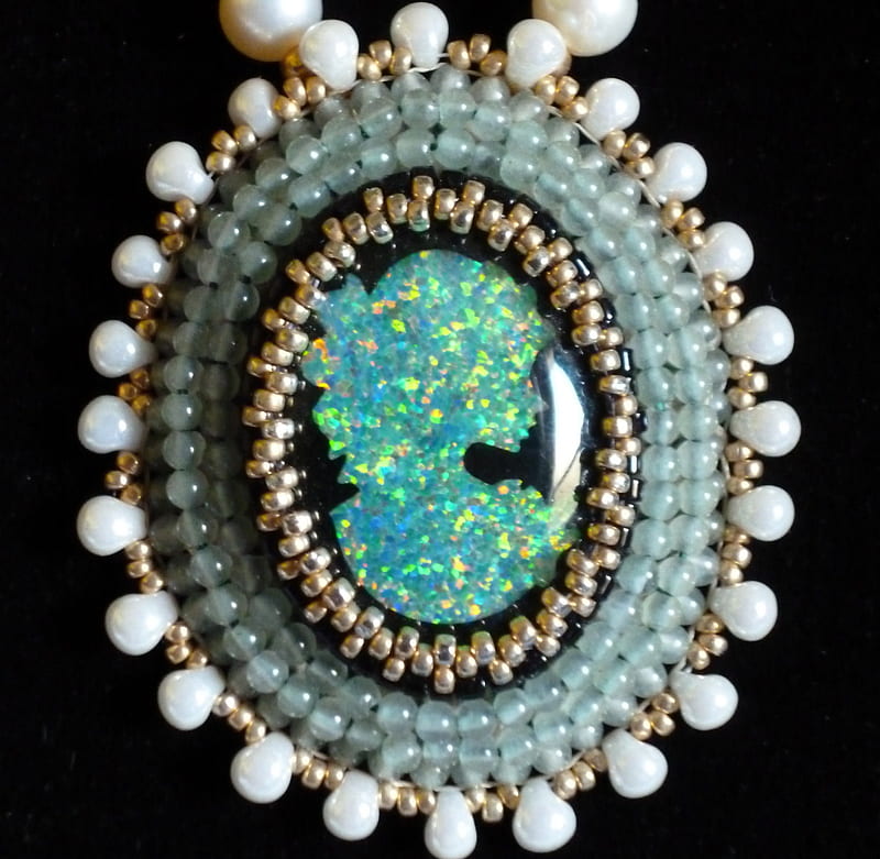 Opal Cameo, cameo, jewlery, opal, beads, woman, HD wallpaper