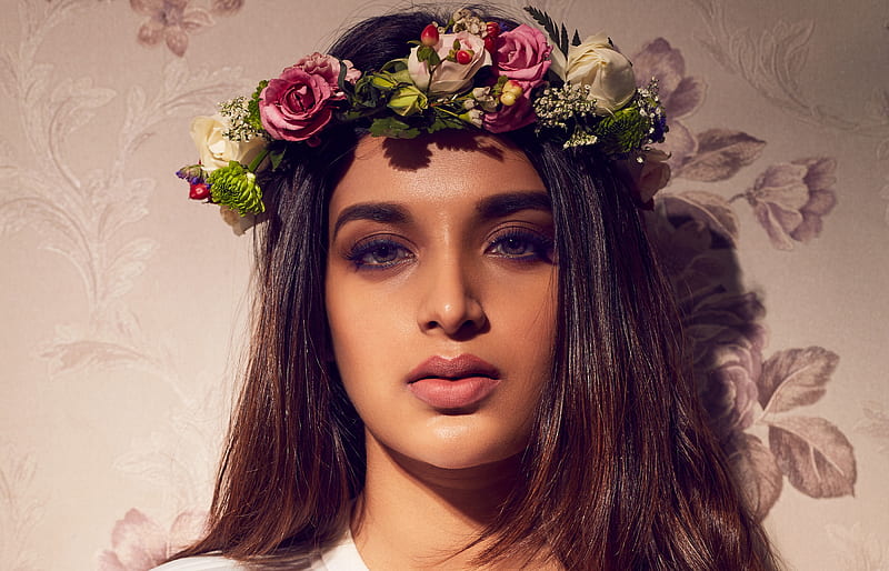 Actresses, Nidhhi Agerwal, Actress, Bollywood, Brunette, Face, Girl, Indian, Wreath, HD wallpaper