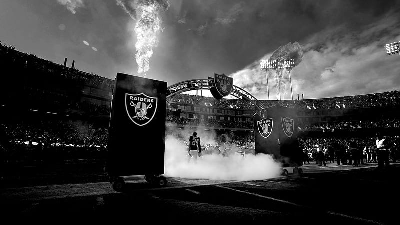 Raiders Stadium With Full Of People And Players Around Smoke On Ground Raiders, HD wallpaper