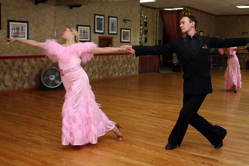 Ballroom Dancing, ballroom, dancing, pink, couple, HD wallpaper