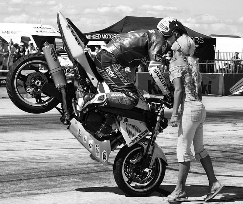 The Kiss, rider, girl, blonde, motorbike, kiss, wheels, HD wallpaper