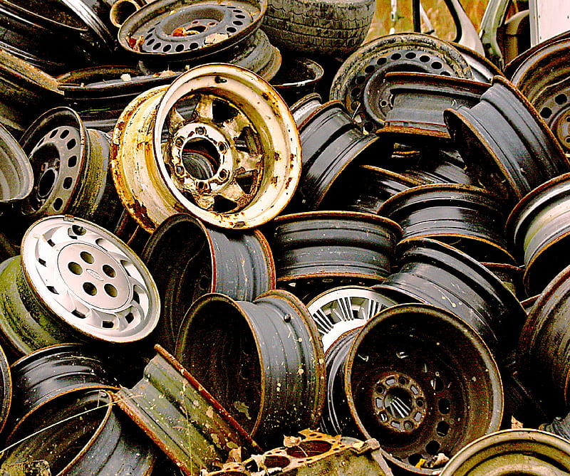 Junkyard Wheels, aluminum, black, green, junk, silver, steel, yard, HD wallpaper