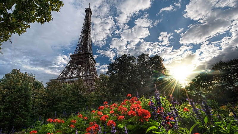 view of the eiffel tower from a beautiful garden, monument, sun, tower, flowers, clouds, sky, garde, HD wallpaper