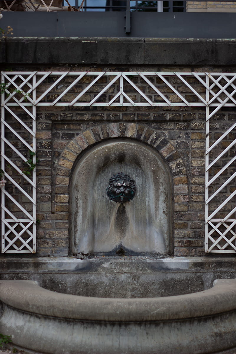grey concrete arch with water fountain, HD phone wallpaper