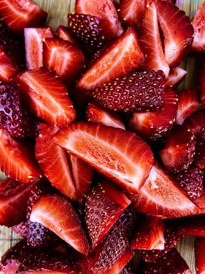 strawberries, berry, slices, fruit, HD phone wallpaper