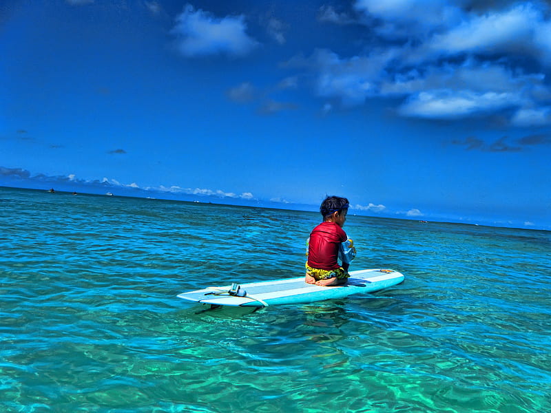 Waiting for a wave, oceans, little, surf, sky, clouds, boy, young, water sports, popular, esports, blue, HD wallpaper
