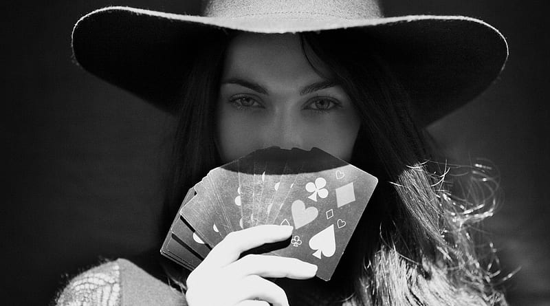 megan-fox, poker, fox, hat, megan, HD wallpaper