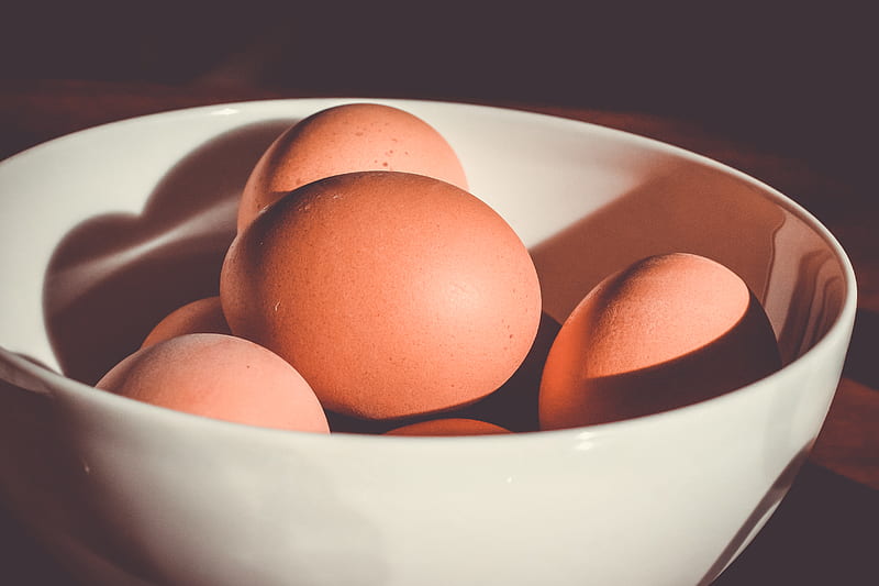raw eggs on bowl, HD wallpaper
