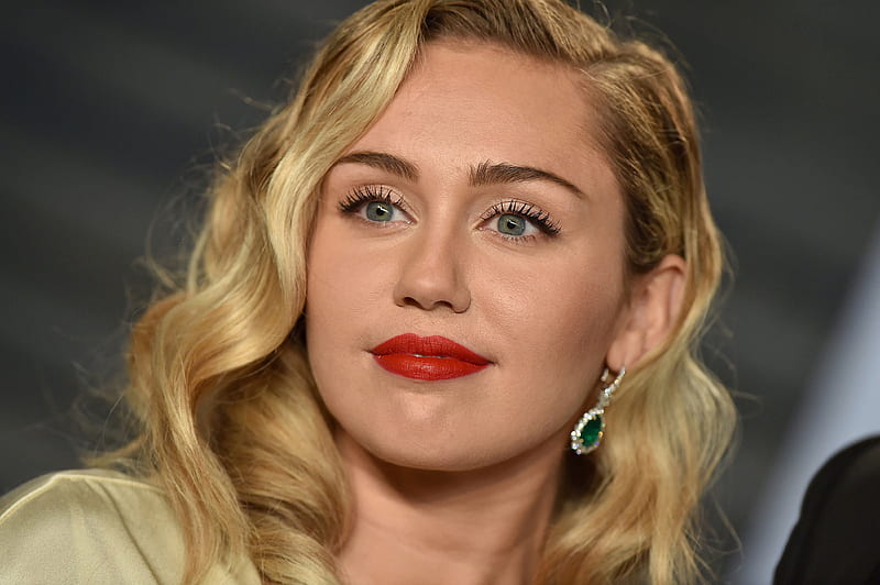 4k Free Download Singers Miley Cyrus Blonde Girl Singer Woman Hd Wallpaper Peakpx