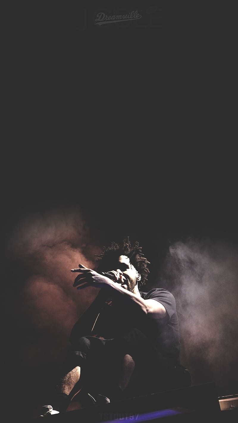 J Cole With Smoky Effect, j cole, smoky effect, music, hip hop, rapper, dreamville, HD phone wallpaper