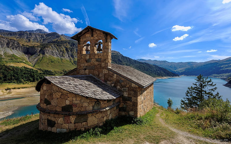 Chapel in Savoie, France, Alps, bells, chapel, lake, France, HD wallpaper