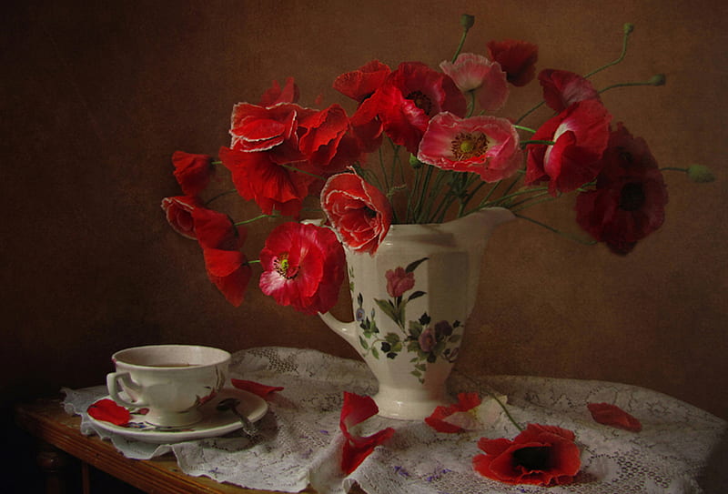 still life, red, pretty, poppies, lace, bonito, tea, graphy, nice, jug, flowers, drink, beauty, harmony, amazing poppy, lovely, romantic, romance, delicate, elegantly, glass, cool, bouquet, flower, petals, great, kettle, HD wallpaper