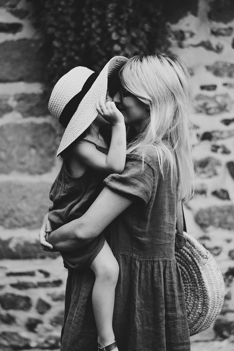 mother, child, bw, family, hug, tenderness, hat, HD phone wallpaper
