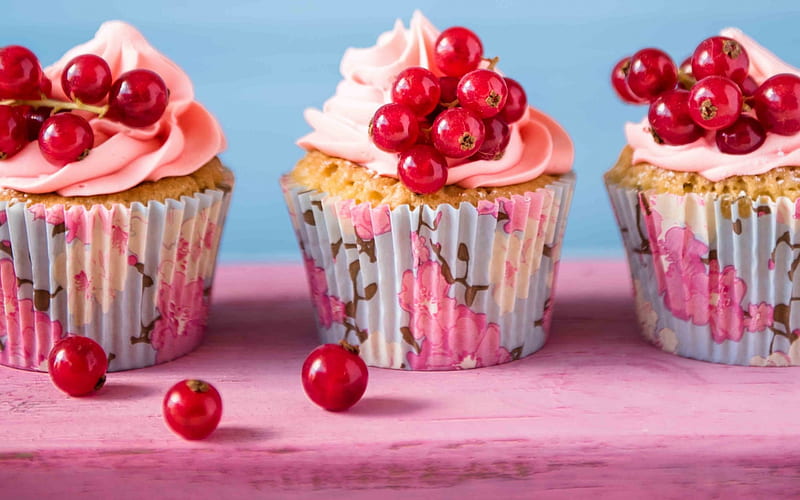 cupcakes, cakes, currants, berries muffins, pastries, HD wallpaper