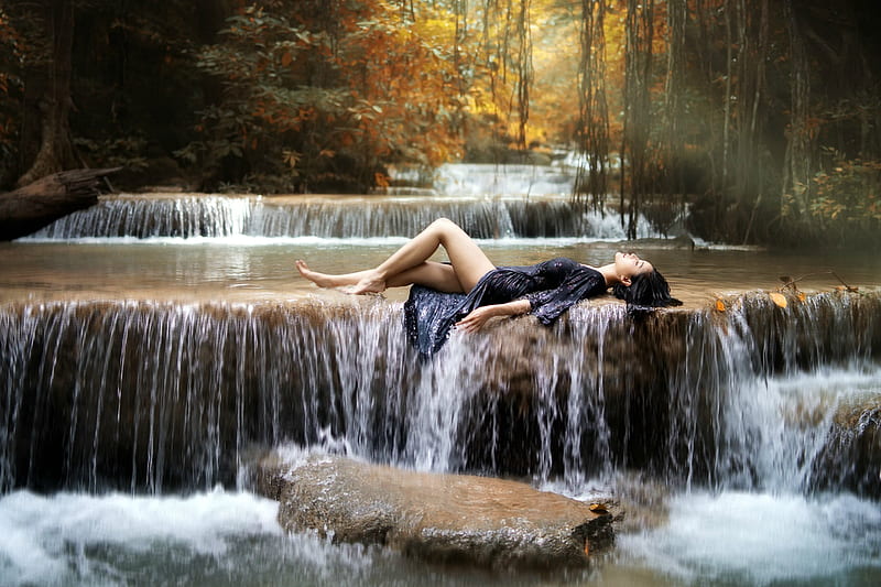 2k Free Download Model Posing On A Waterfall Waterfall Brunette Dress Model Hd Wallpaper 6054