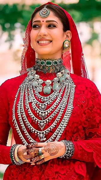 Celeb Brides Who Wore Emerald Jewellery Before Parineeti Chopra | Raghav  Chadha Wedding | Times Now