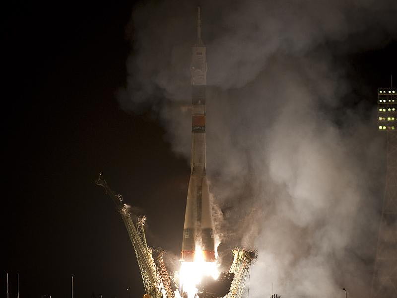 Expedition 25 Launch, rocket, iss, space, soyuz, HD wallpaper