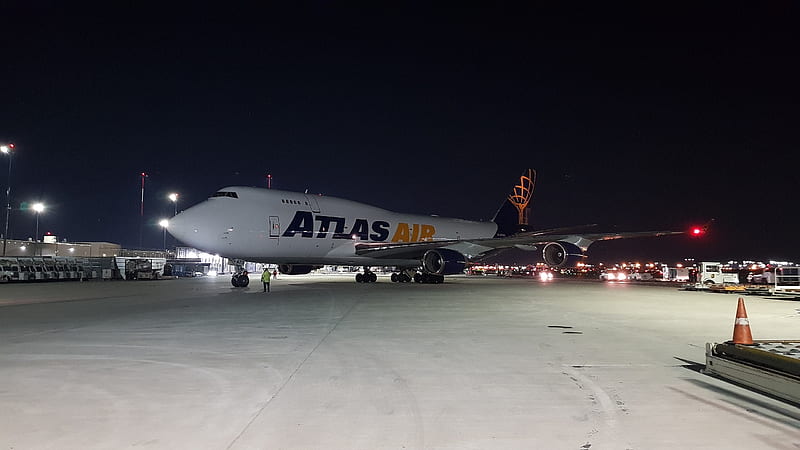 Atlas Air 747 arrives on the UPS ramp, Boeing, Ramp, Night, UPS, HD wallpaper