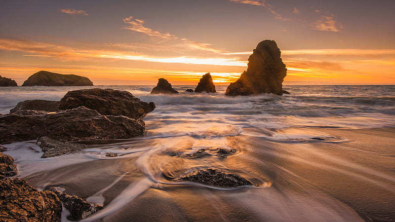 Beautiful Beach Waves And Rocks During Golden Hour Nature, HD wallpaper